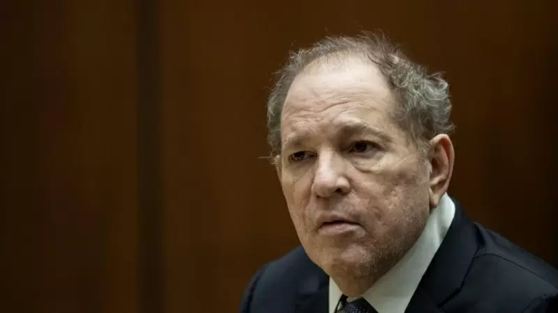 El ex productor de cine Harvey Weinstein comparece en la corte en el Centro de Justicia Criminal Clara Shortridge Foltz en Los Ángeles, California, el 4 de octubre de 2022.